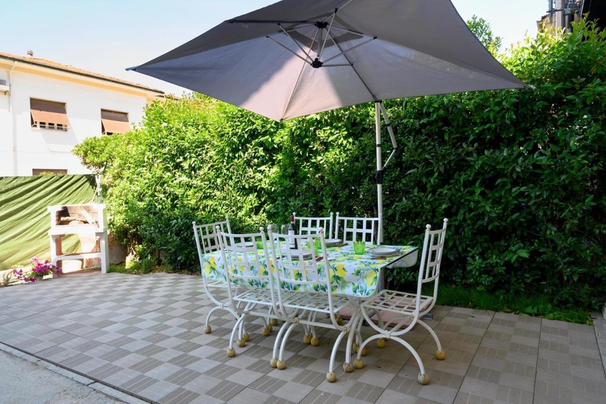 Отель Borgo Nuovo Housing Фучеккьо Экстерьер фото