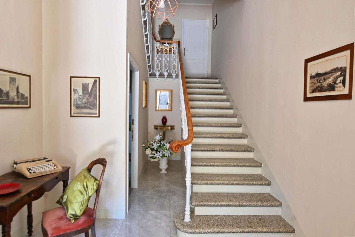 Отель Borgo Nuovo Housing Фучеккьо Экстерьер фото