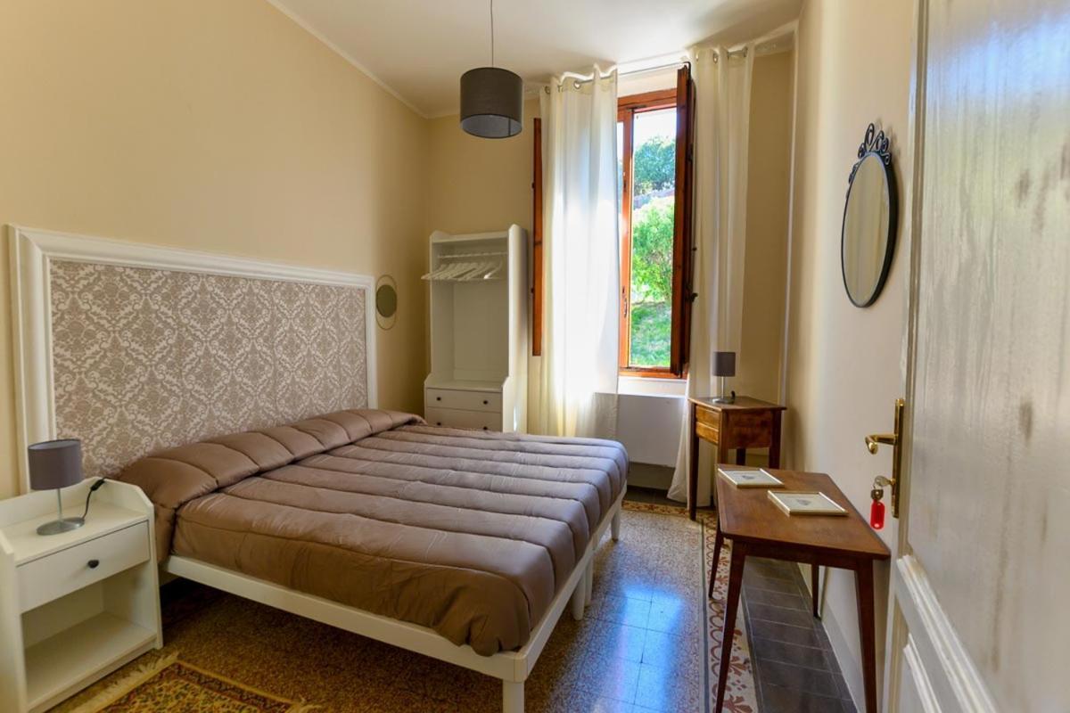 Отель Borgo Nuovo Housing Фучеккьо Экстерьер фото