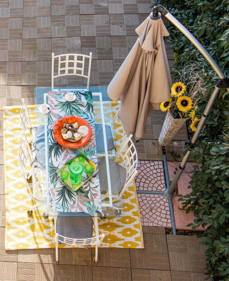 Отель Borgo Nuovo Housing Фучеккьо Экстерьер фото